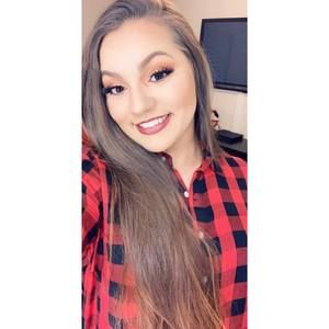 Meet your Posher, Rebeca